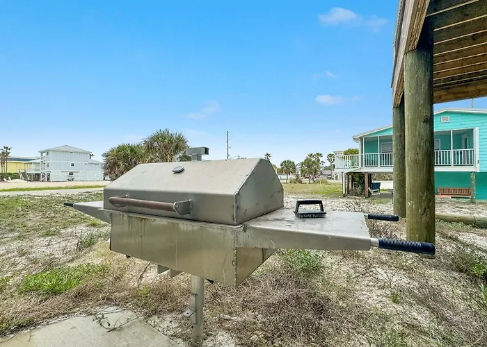 Hangout Vista By Gsvr - Roof Deck, Game Room, Theater & Pool - Prime Location Free Activities And Golf! Gulf Shores